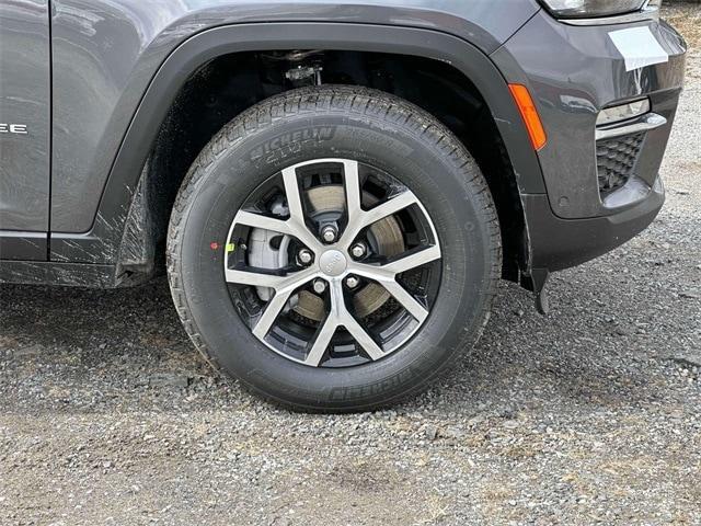 new 2025 Jeep Grand Cherokee car, priced at $46,430