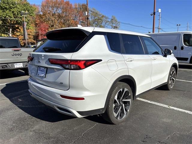 used 2024 Mitsubishi Outlander car, priced at $24,595
