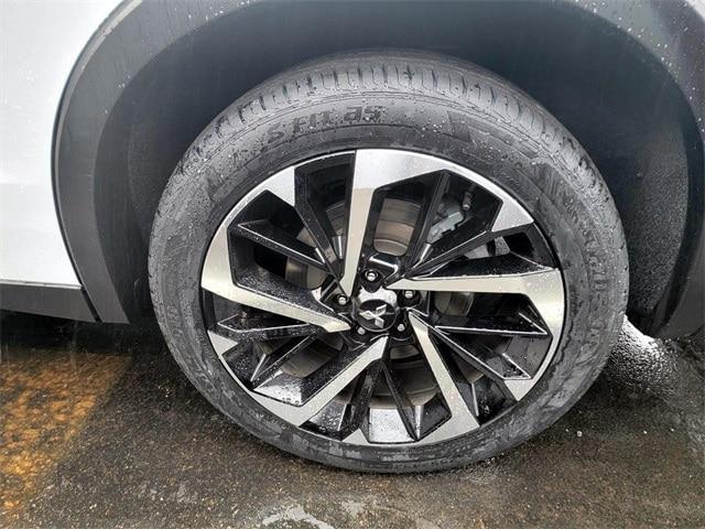 used 2024 Mitsubishi Outlander car, priced at $23,998