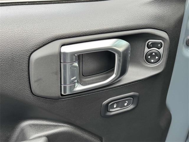 new 2025 Jeep Wrangler car, priced at $46,093