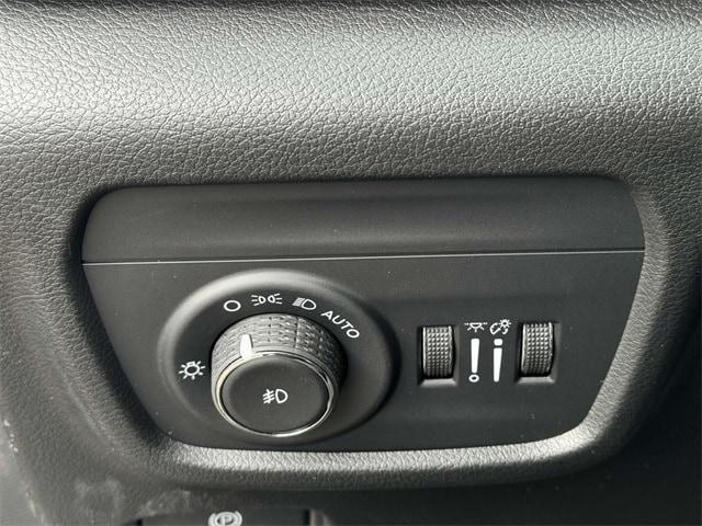 new 2025 Jeep Grand Cherokee car, priced at $48,964