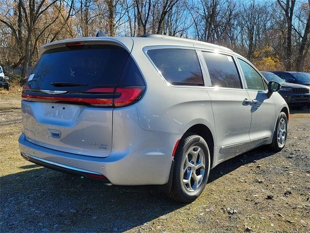 new 2023 Chrysler Pacifica car, priced at $57,035