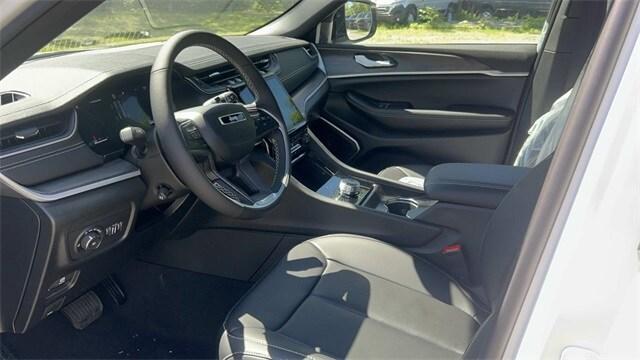 new 2025 Jeep Grand Cherokee car, priced at $49,937