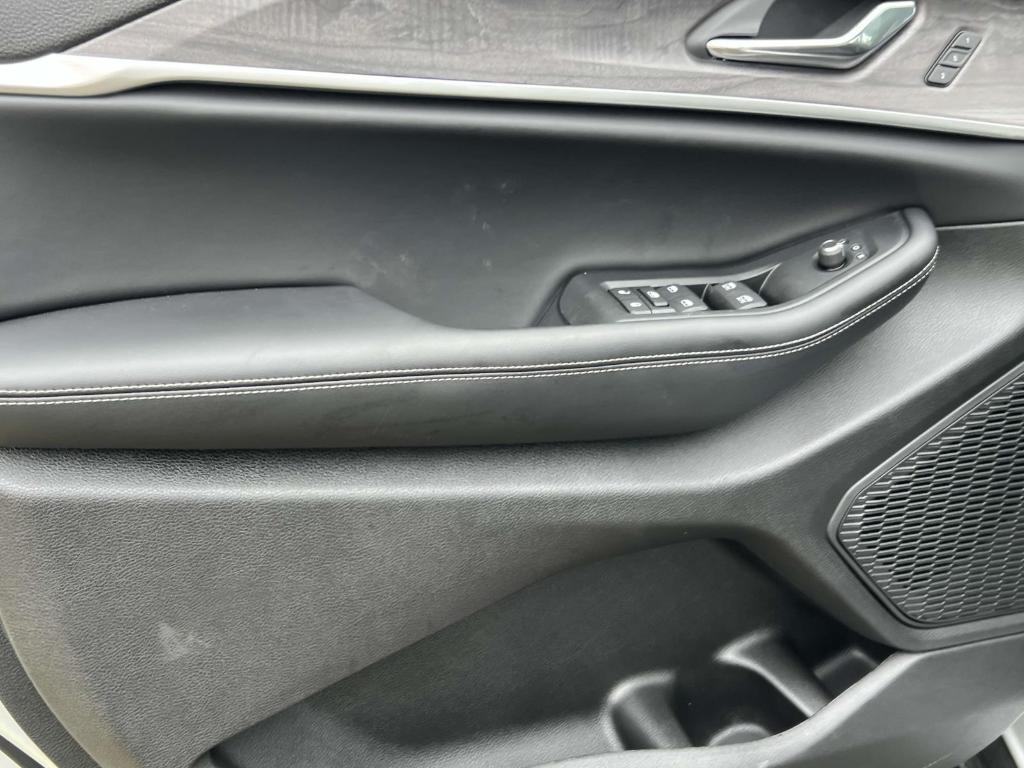 new 2025 Jeep Grand Cherokee L car, priced at $46,624