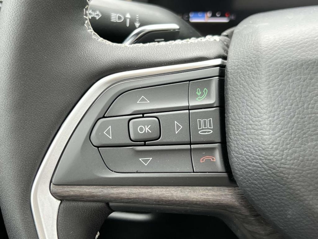 new 2025 Jeep Grand Cherokee L car, priced at $46,624