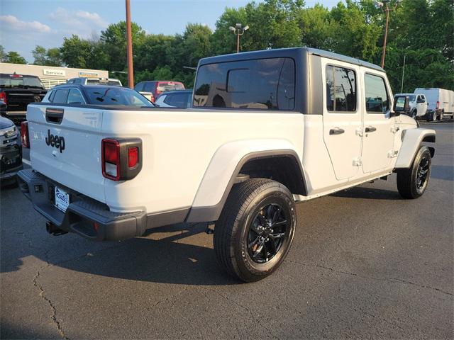 new 2022 Jeep Gladiator car, priced at $50,060