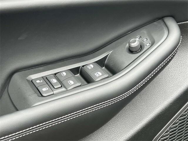 new 2025 Jeep Grand Cherokee car, priced at $40,844