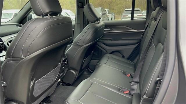 new 2025 Jeep Grand Cherokee car, priced at $40,844