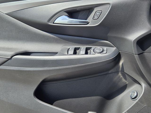 new 2025 Buick Envista car, priced at $30,978
