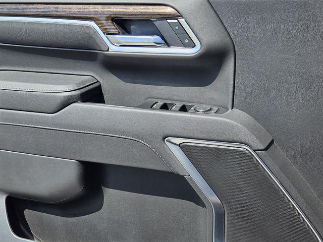new 2025 GMC Sierra 1500 car, priced at $53,046