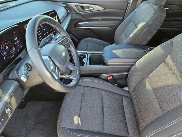 used 2025 Chevrolet Traverse car, priced at $37,830