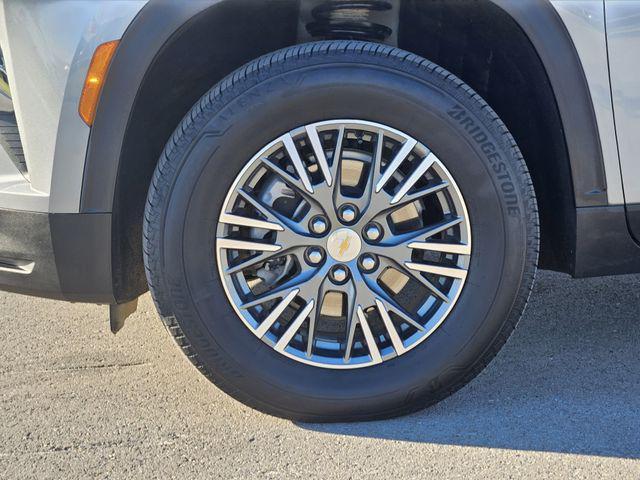 used 2025 Chevrolet Traverse car, priced at $37,830