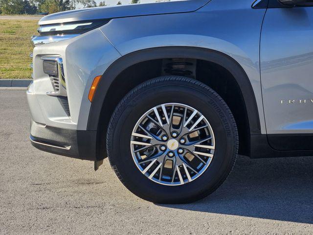 used 2025 Chevrolet Traverse car, priced at $37,830