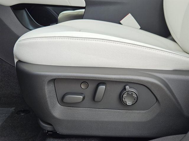 new 2025 Buick Envision car, priced at $45,493