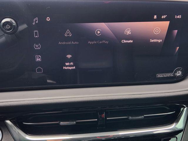 new 2025 Buick Envista car, priced at $27,940