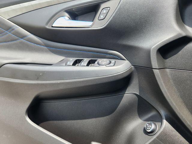 new 2025 Buick Envista car, priced at $28,950