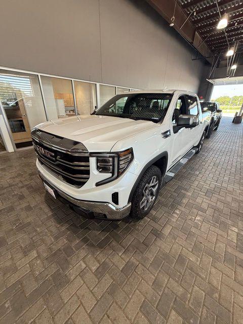 used 2022 GMC Sierra 1500 car, priced at $42,840