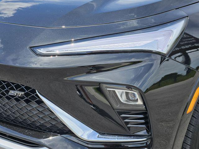 new 2025 Buick Envista car, priced at $28,151