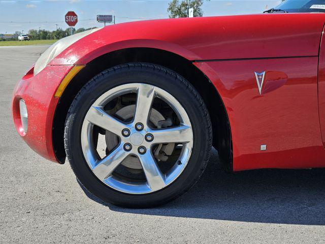 used 2007 Pontiac Solstice car, priced at $6,870