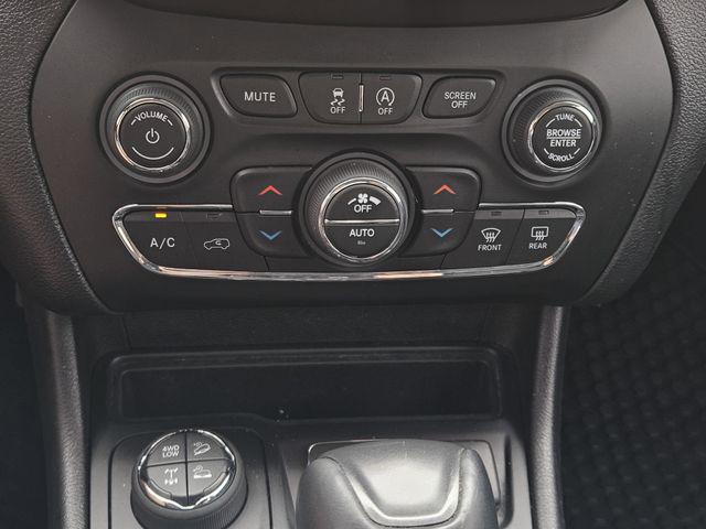 used 2020 Jeep Cherokee car, priced at $22,710