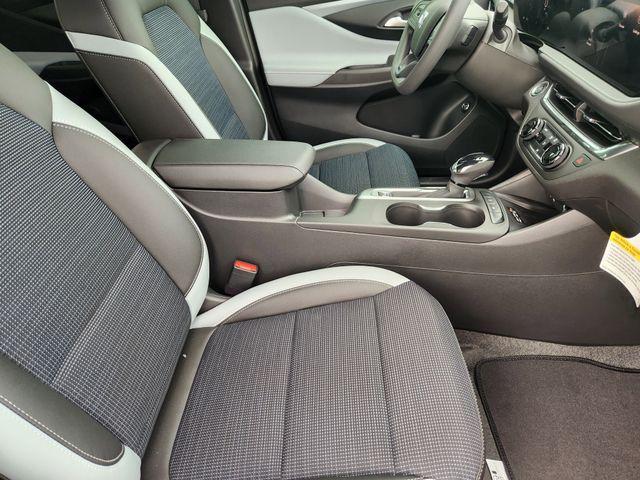 new 2025 Buick Envista car, priced at $25,349
