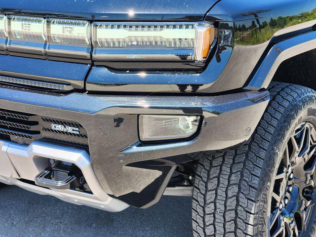 new 2025 GMC HUMMER EV SUV car, priced at $99,690