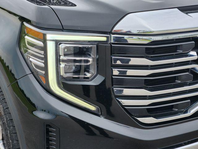 used 2022 GMC Sierra 1500 car, priced at $38,240