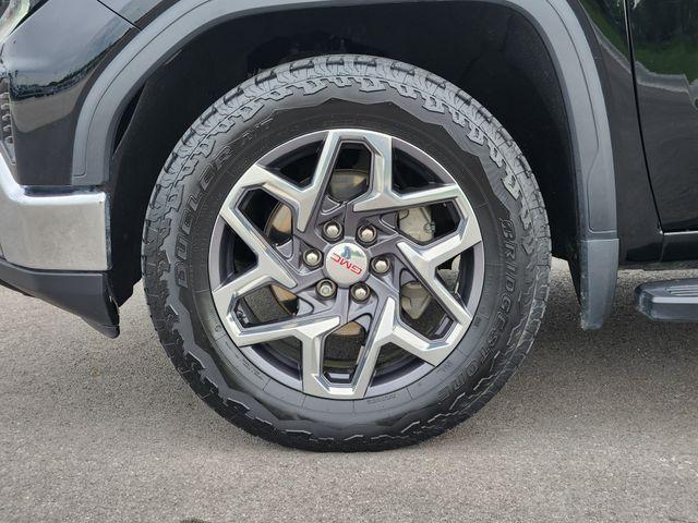 used 2022 GMC Sierra 1500 car, priced at $38,240