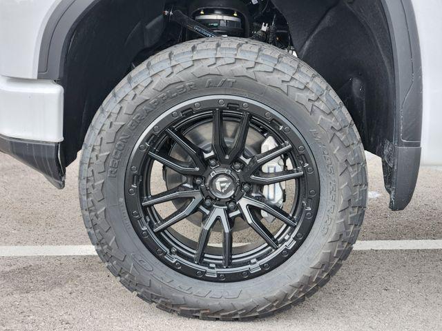new 2025 GMC Sierra 1500 car, priced at $57,045