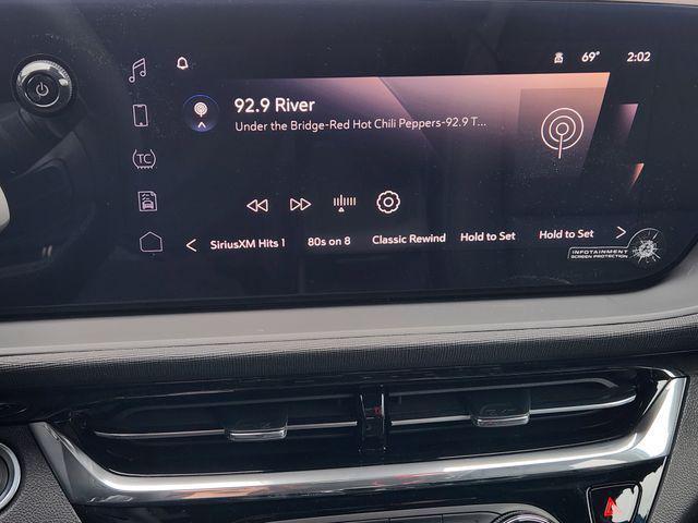 new 2025 Buick Envista car, priced at $28,151