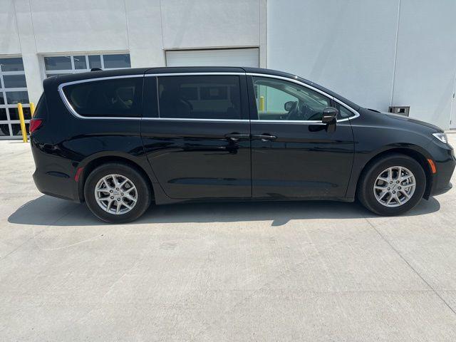 used 2024 Chrysler Pacifica car, priced at $36,140