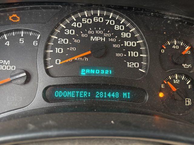 used 2003 Chevrolet Suburban car, priced at $5,850