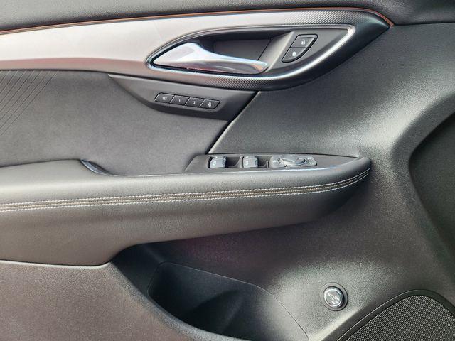 new 2025 Buick Envision car, priced at $40,299