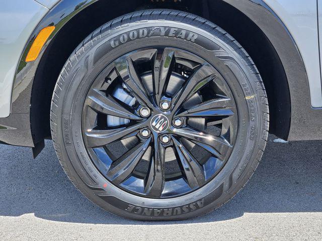 new 2025 Buick Envista car, priced at $28,151