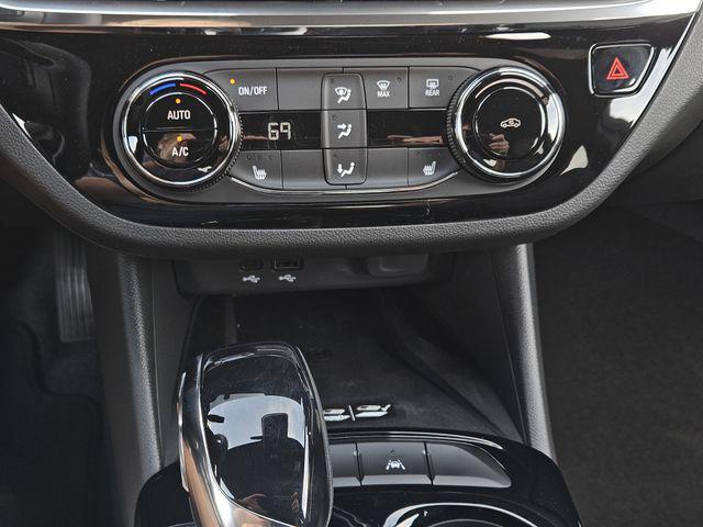 new 2025 Buick Envista car, priced at $28,152