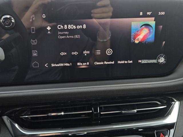 new 2025 Buick Envista car, priced at $28,152