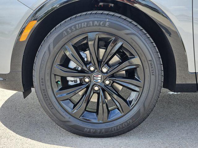 new 2025 Buick Envista car, priced at $28,152