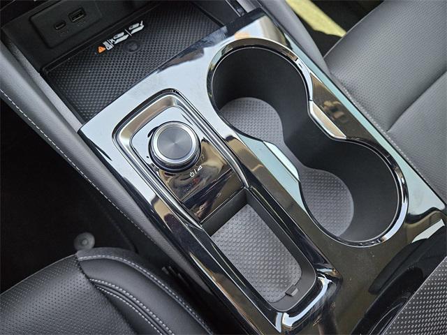 new 2025 Buick Envision car, priced at $37,915