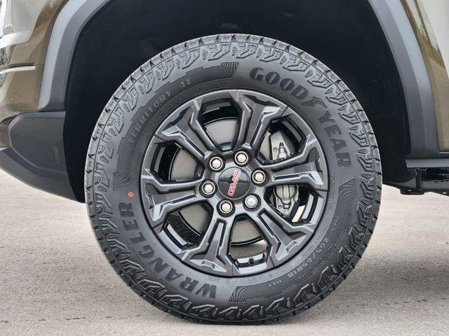 new 2025 GMC Canyon car, priced at $41,043