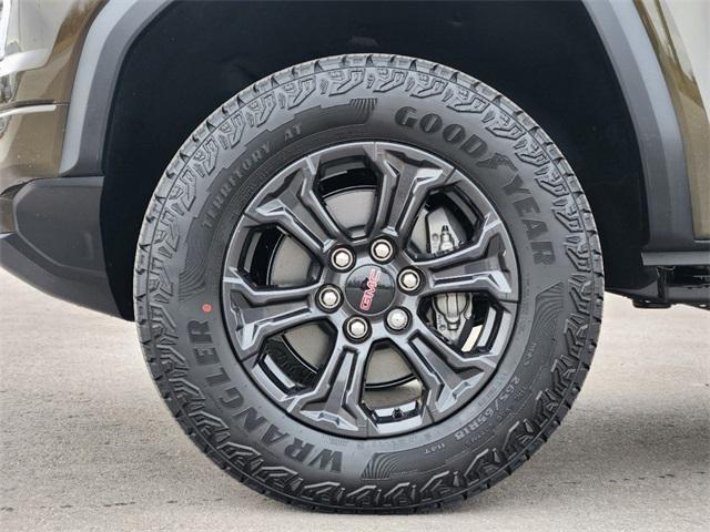 new 2025 GMC Canyon car, priced at $43,070