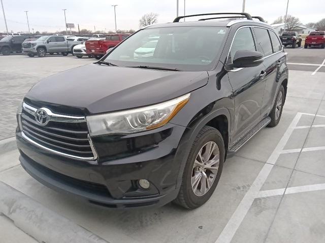 used 2015 Toyota Highlander car, priced at $21,820