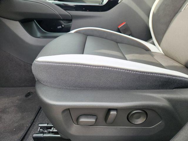 new 2025 Buick Envision car, priced at $42,206