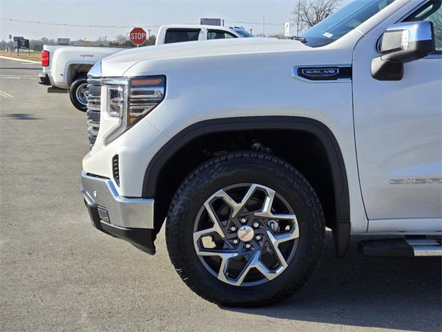 new 2025 GMC Sierra 1500 car, priced at $69,915