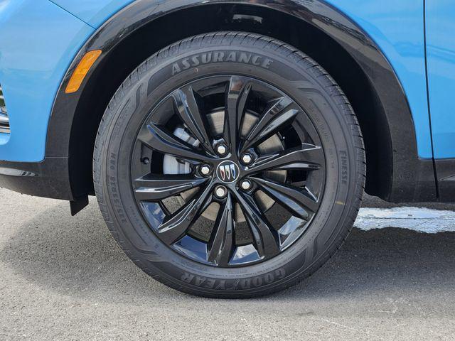 new 2025 Buick Envista car, priced at $27,377