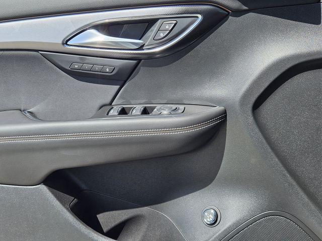 new 2025 Buick Envision car, priced at $38,544