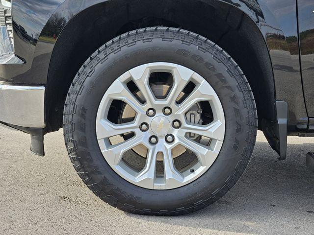 used 2022 Chevrolet Silverado 1500 car, priced at $42,870