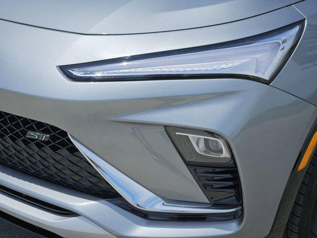 new 2025 Buick Envista car, priced at $28,151