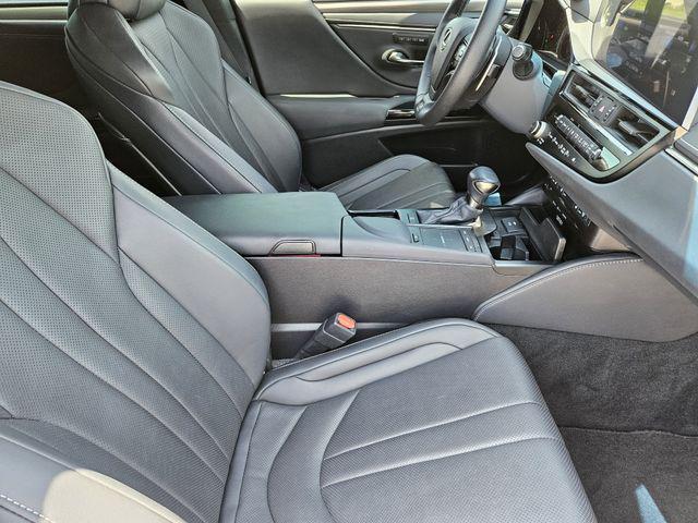 used 2022 Lexus ES 350 car, priced at $35,520