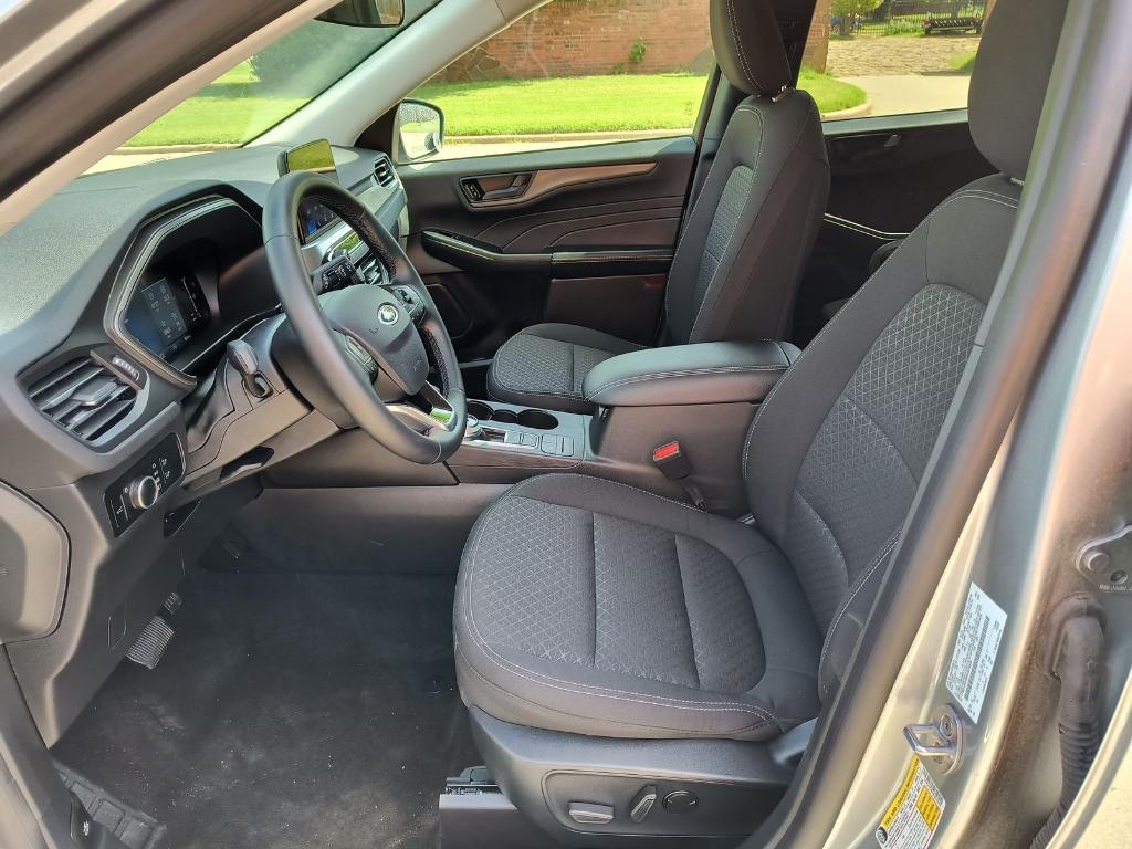 used 2024 Ford Escape car, priced at $25,286