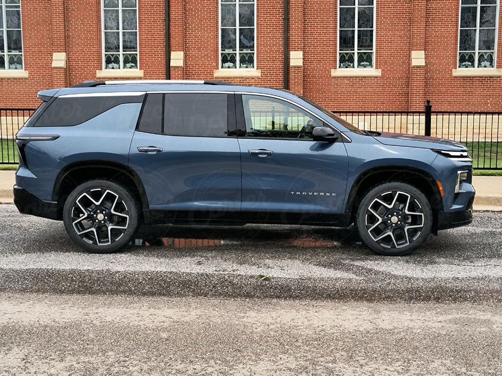 new 2025 Chevrolet Traverse car, priced at $57,085